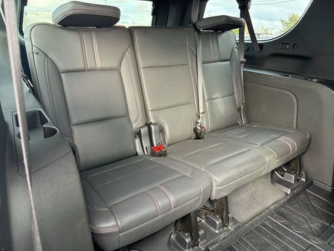 Used 2022 Chevrolet Suburban RST w/ Luxury Package image 30