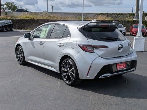 Used 2019 Toyota Corolla XSE image 11