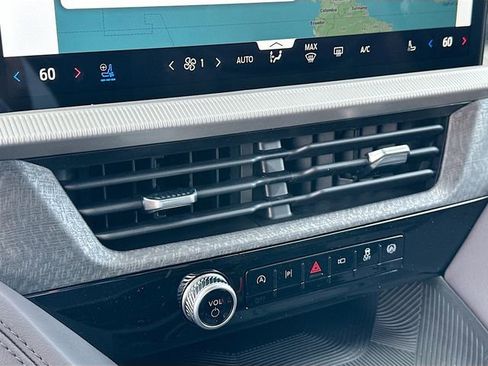 New 2026 Ford Explorer Platinum image 11