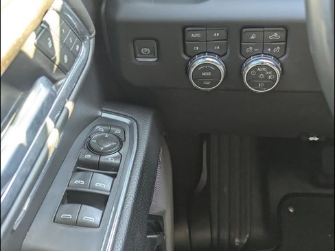 Used 2024 GMC Sierra 1500 Denali w/ Technology Package AWD/4WD image 28