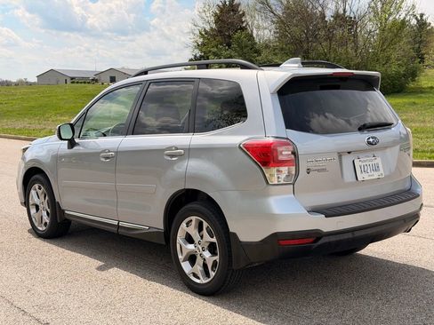 Used 2017 Subaru Forester 2.5i Touring AWD/4WD image 36