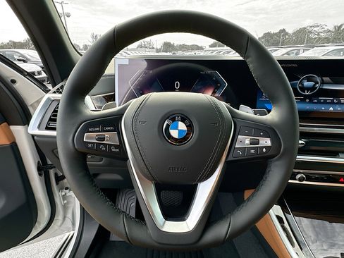 New 2026 BMW X5 sDrive40i w/ Climate Comfort Package image 8