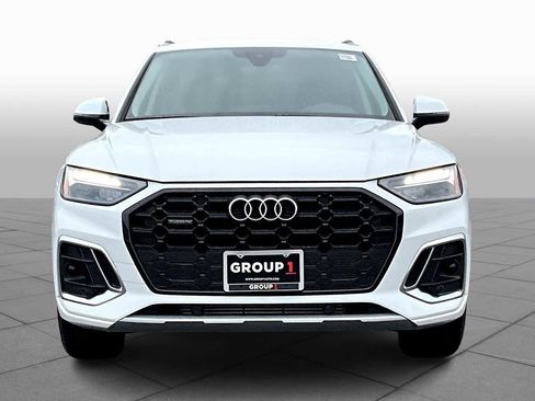 Used 2021 Audi Q5 Premium image 3
