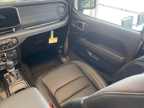 New 2025 Jeep Wrangler Unlimited Rubicon 392 image 37