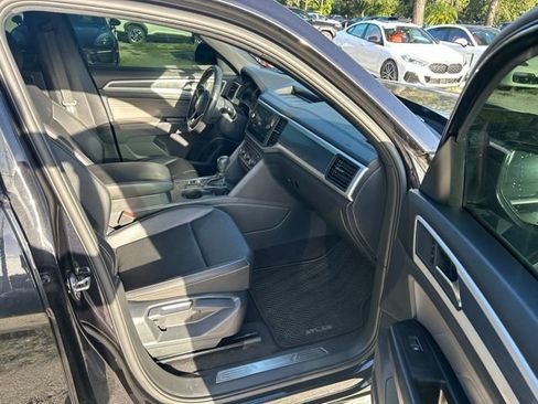 Used 2021 Volkswagen Atlas Cross Sport SE FWD image 9