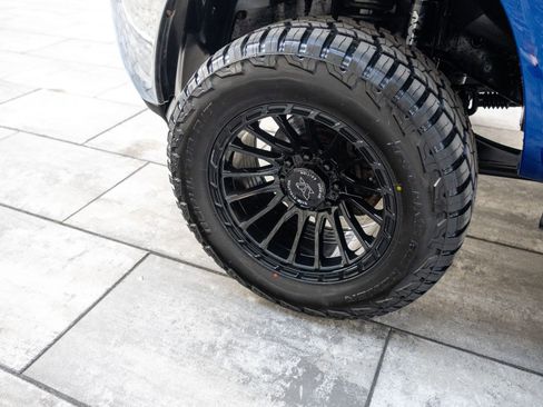 Used 2015 RAM 2500 Tradesman w/ Chrome Appearance Group image 17