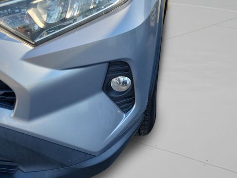 Used 2020 Toyota RAV4 XLE image 10