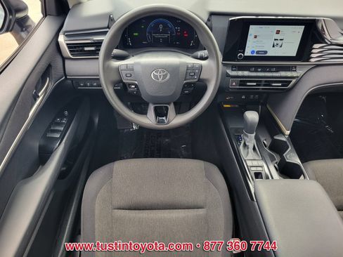 Used 2025 Toyota Camry LE FWD image 12