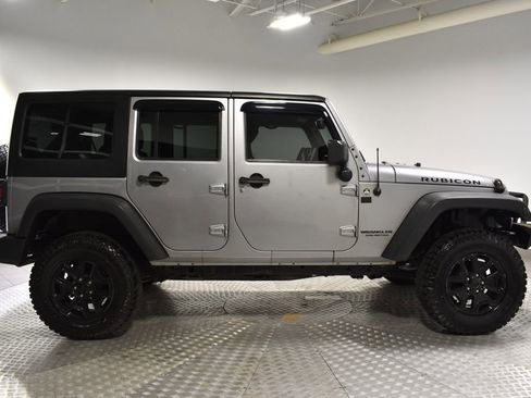 Used 2015 Jeep Wrangler Unlimited Rubicon w/ Dual Top Group image 6