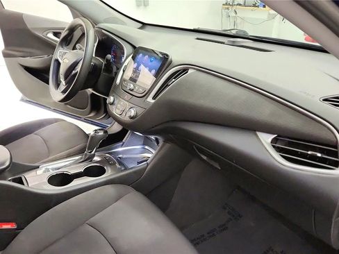 Used 2019 Chevrolet Malibu LS w/ Driver Confidence Package image 35