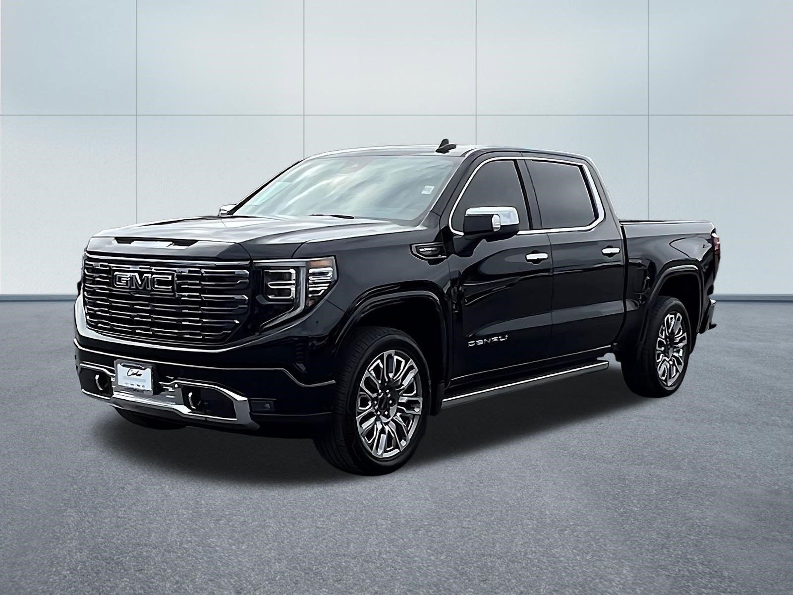 Used 2026 GMC Sierra 1500 Denali Ultimate AWD/4WD image 3
