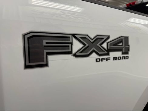 Used 2024 Ford F250 Lariat w/ Lariat Ultimate Package image 40