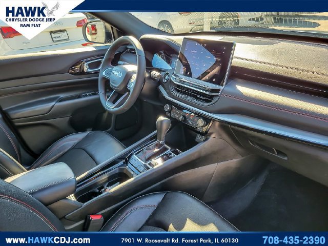 Used 2025 Jeep Compass Trailhawk AWD/4WD image 27