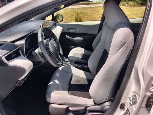 Used 2023 Toyota Corolla SE FWD image 11