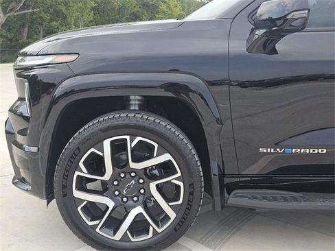 New 2024 Chevrolet Silverado EV RST image 8