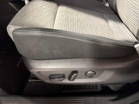 Used 2023 Nissan Rogue SV image 22