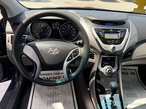 Used 2011 Hyundai Elantra GLS FWD image 11