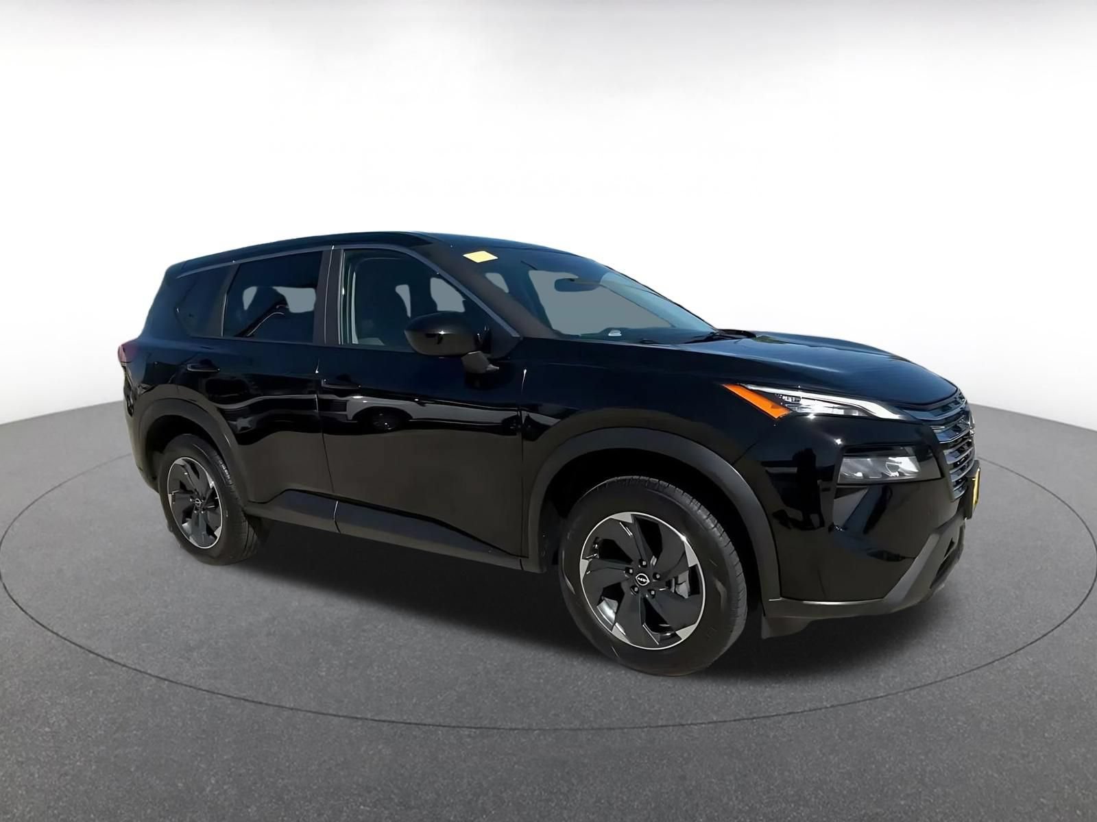 Used 2025 Nissan Rogue SV FWD image 2
