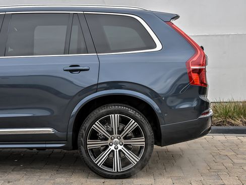 Used 2025 Volvo XC90 T8 Plus w/ Protection Package Premier image 15