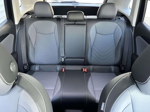 New 2026 Volkswagen Tiguan SE image 14