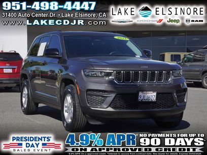 Used 2022 Jeep Grand Cherokee Laredo w/ Luxury Tech Group I