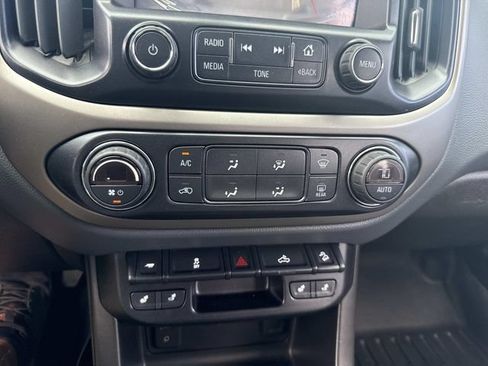 Used 2016 Chevrolet Colorado Z71 AWD/4WD image 32