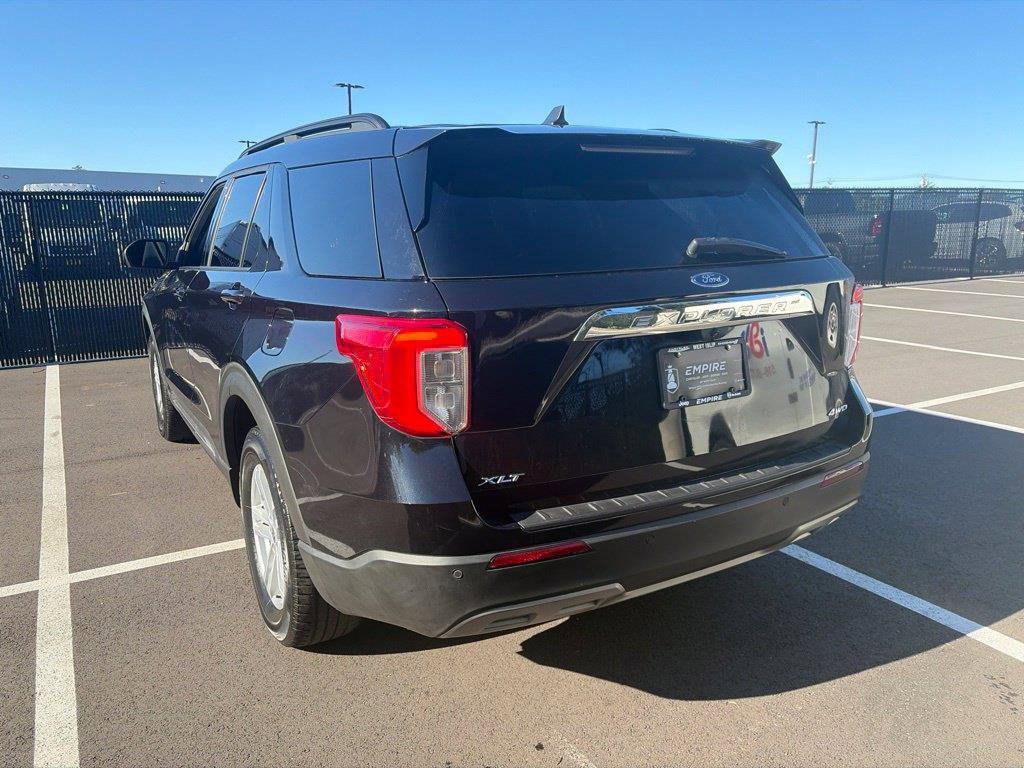 Used 2021 Ford Explorer XLT w/ Equipment Group 202A AWD/4WD image 12