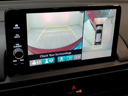 Used 2023 Honda Pilot Elite image 4