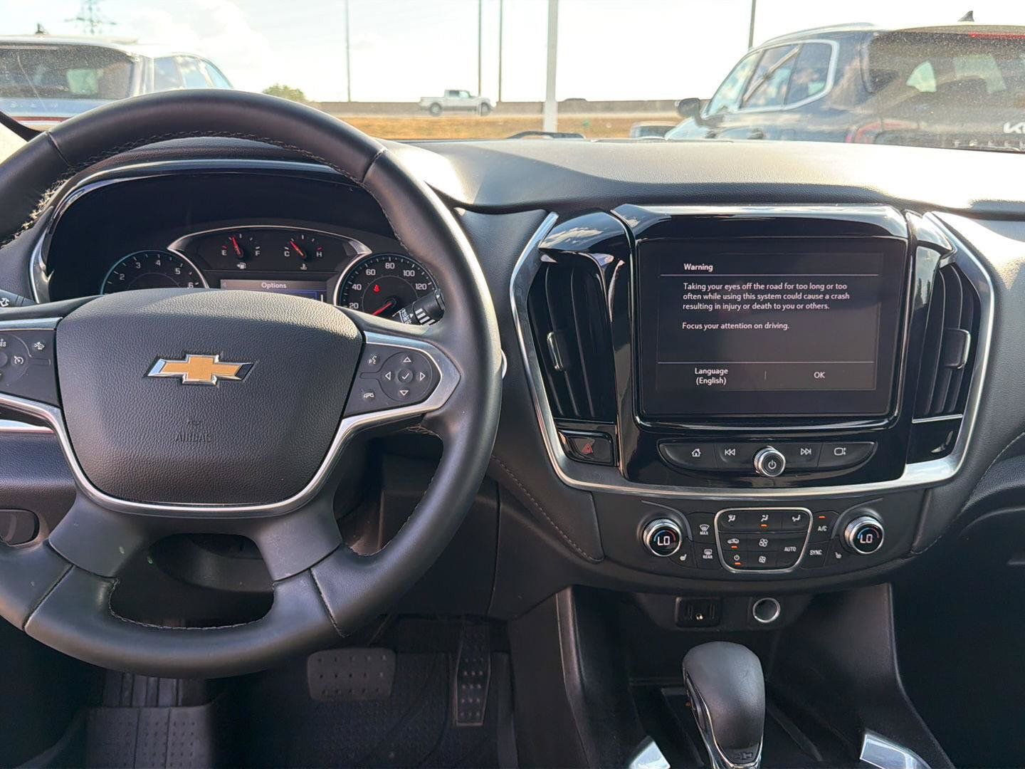 Used 2023 Chevrolet Traverse LT FWD image 14
