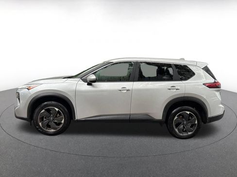 Used 2025 Nissan Rogue SV AWD/4WD image 4