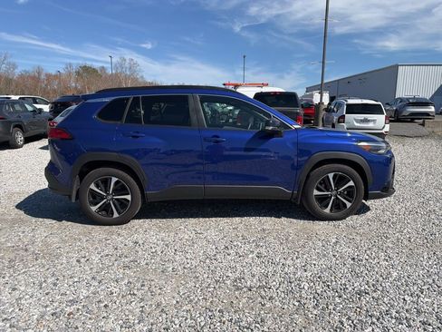 Used 2025 Toyota Corolla Cross AWD Hybrid w/ Convenience Package image 6