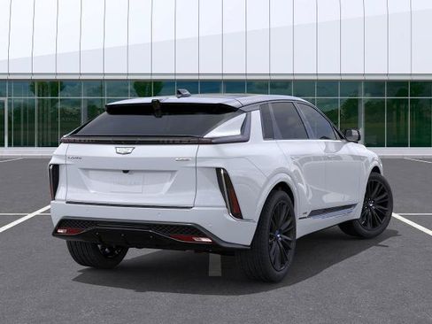 New 2026 Cadillac Lyriq V w/ Exterior Carbon Fiber Package AWD/4WD image 28