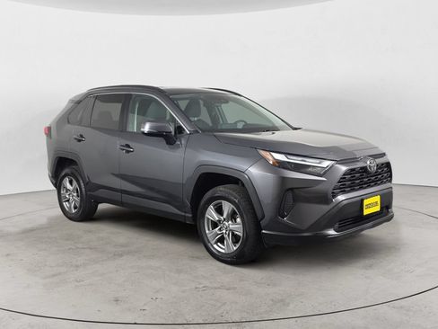 Used 2024 Toyota RAV4 XLE AWD/4WD image 3