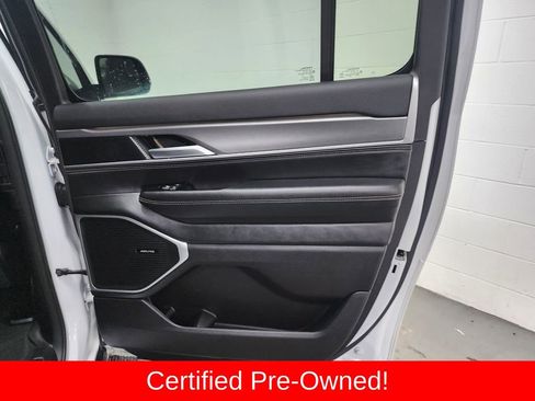 Certified 2026 Jeep Grand Wagoneer L Limited w/ 8-Passenger Seating Package AWD/4WD image 30