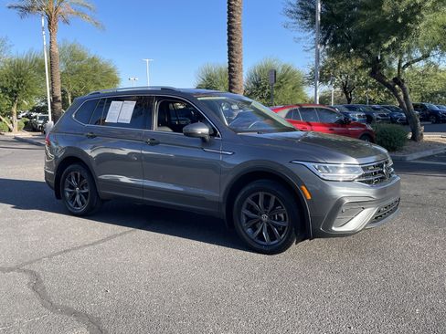 Certified 2023 Volkswagen Tiguan SE image 6