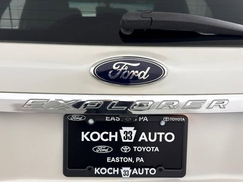 Used 2013 Ford Explorer XLT image 19