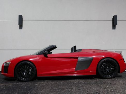 Used 2018 Audi R8 V10 plus w/ Full Leather Package image 8