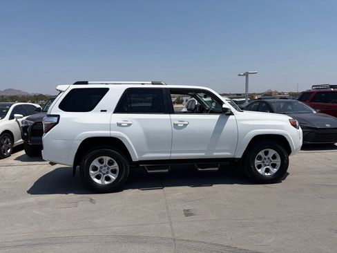 Used 2024 Toyota 4Runner SR5 AWD/4WD image 3