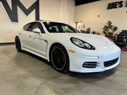 Used 2015 Porsche Panamera 4S AWD/4WD image 3