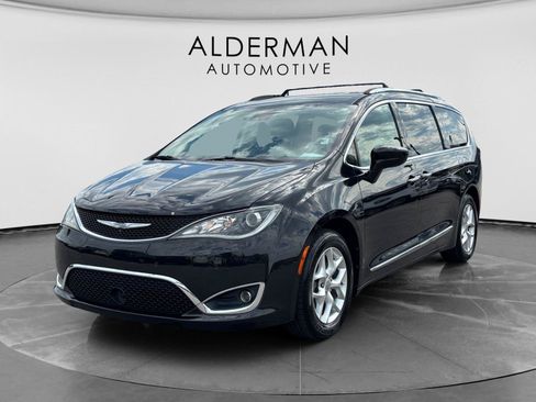 Used 2018 Chrysler Pacifica Touring-L Plus w/ Advanced Safetytec Group FWD image 1