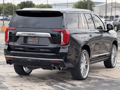 Used 2021 GMC Yukon Denali w/ Denali Premium Package RWD image 10