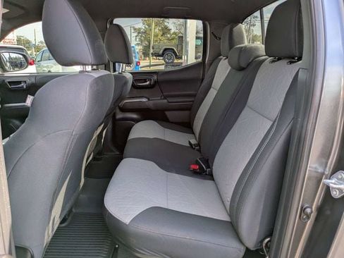 Used 2023 Toyota Tacoma TRD Sport image 14