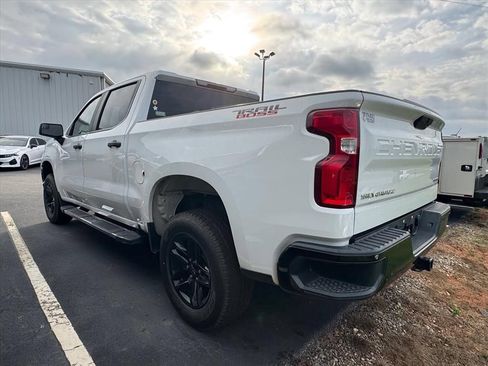 Used 2020 Chevrolet Silverado 1500 Custom Trail Boss w/ Custom Convenience Package AWD/4WD image 7
