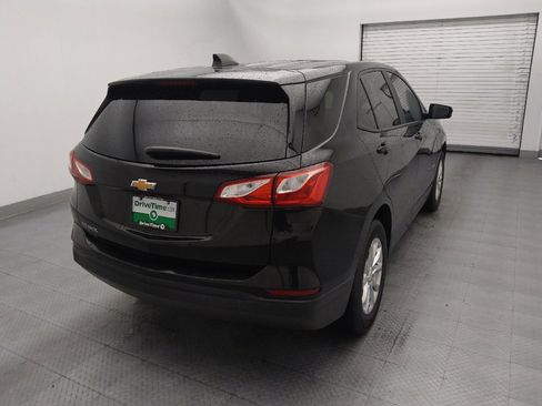 Used 2020 Chevrolet Equinox LS w/ LS Convenience Package FWD image 9