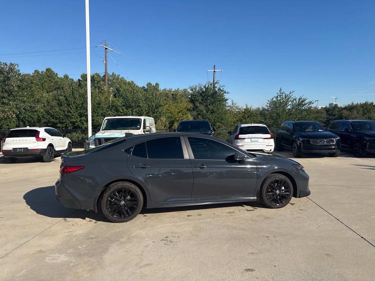 Used 2025 Toyota Camry SE w/ Multimedia Upgrade Package AWD/4WD image 8