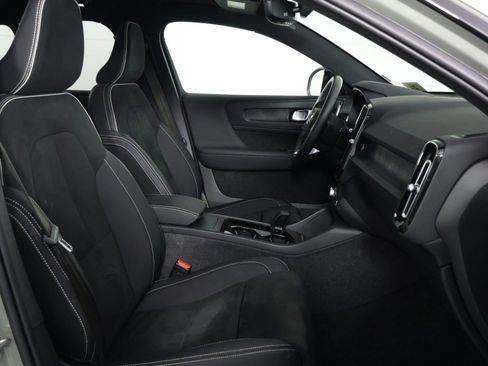 Used 2023 Volvo XC40 Recharge Plus w/ Protection Package Premier AWD/4WD image 27