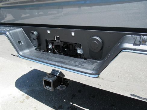 Used 2024 Chevrolet Silverado 1500 LT AWD/4WD image 28