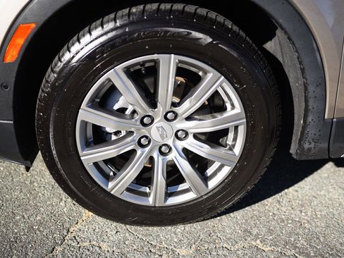 Used 2022 Cadillac XT4 Premium Luxury w/ Enhanced Visibility Package image 15