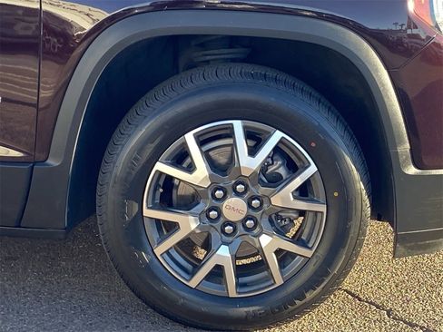 Used 2021 GMC Acadia SLE w/ Driver Convenience Package image 7