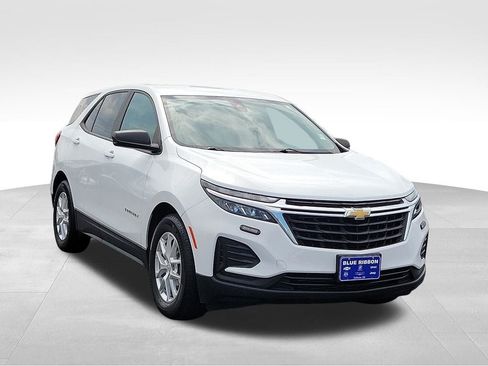 Used 2022 Chevrolet Equinox LS w/ LS Convenience Package FWD image 1
